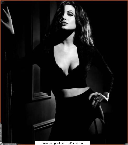 Care este actrita voastra preferata? - Angelina Jolie...o ador - Witch